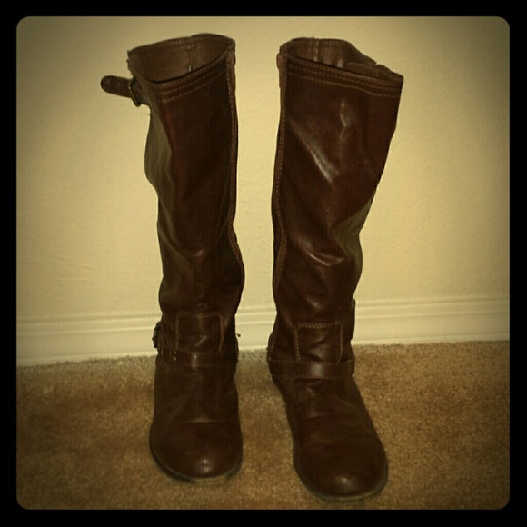 Brown boots