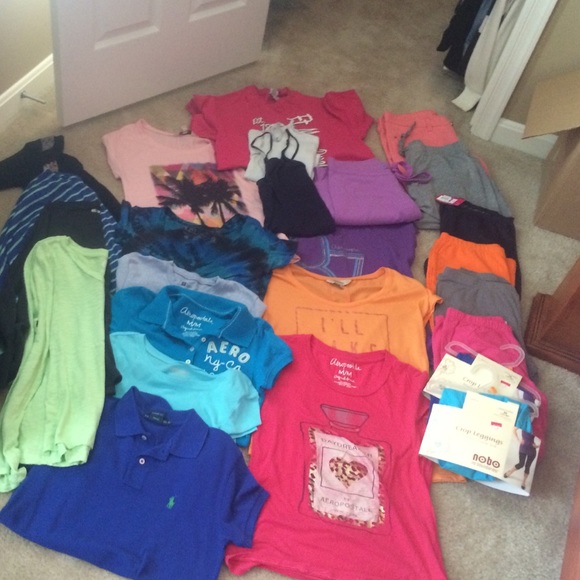 Lot 10 tshr , 4 l/s sp shr 6 leg2 shorts 2 tanks