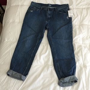 Never worn BDG Boyfriend jeans