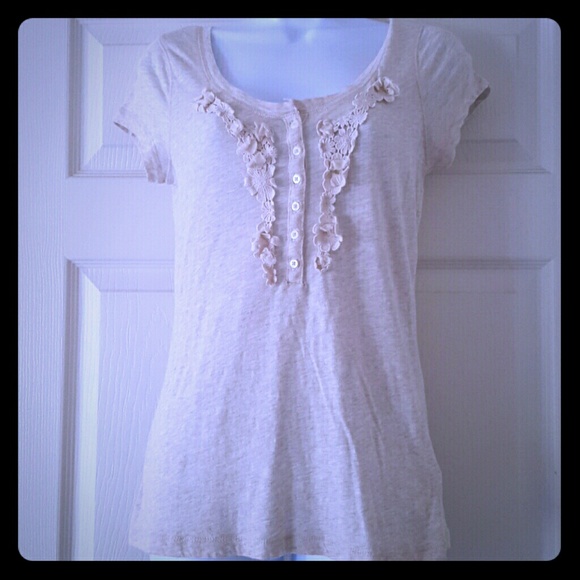 Old Navy Beige short sleeve top NWOT