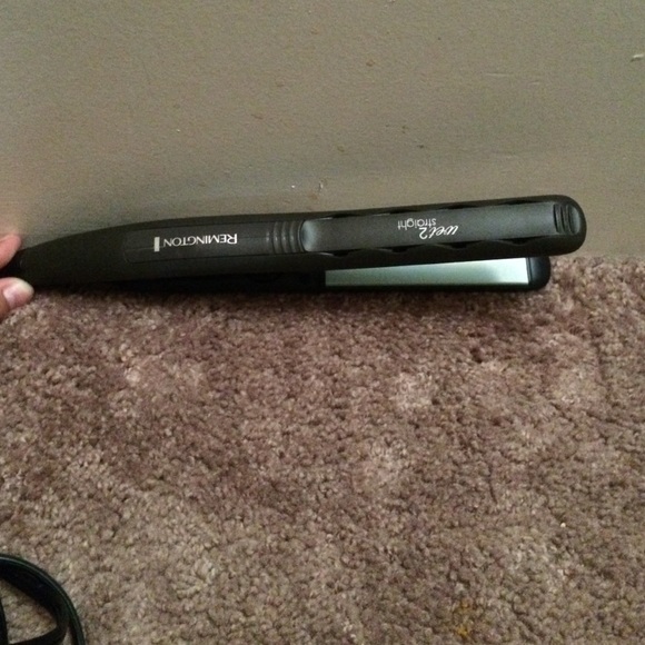 Remington wet to straight straightener - Picture 1 of 3