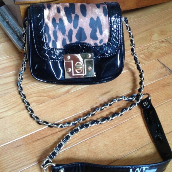 Animal print purse - Picture 2 of 3