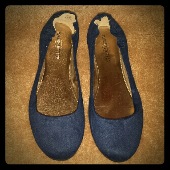 Naby blue ballet flats