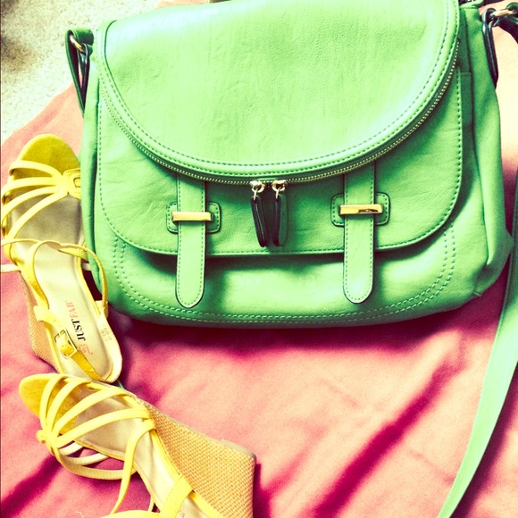 Aldo cross body bag in beautiful Parrot green.
