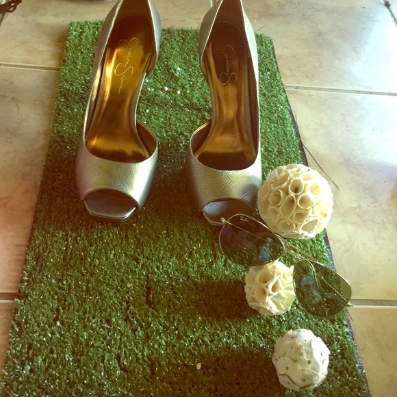 Jessica Simpson peep toe leather heel
