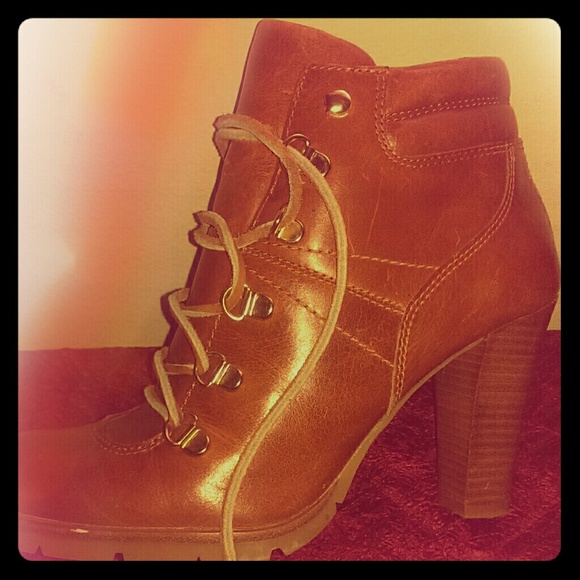 Michael Kors Boots - Picture 1 of 3