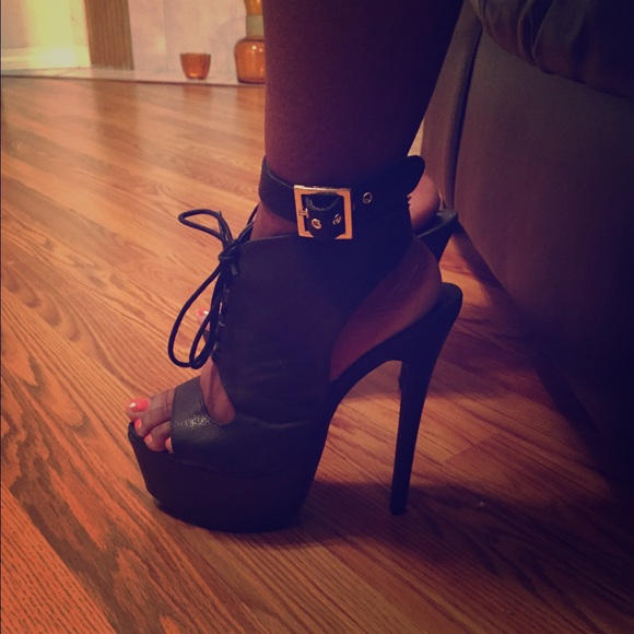 Black heels ❤️