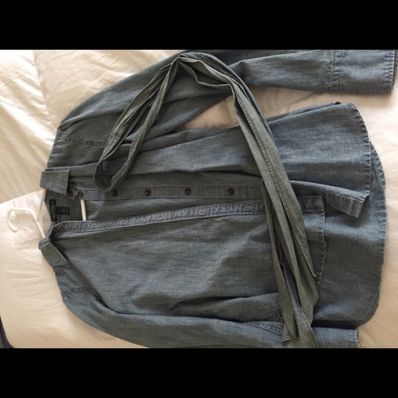 Denim top with neck tie