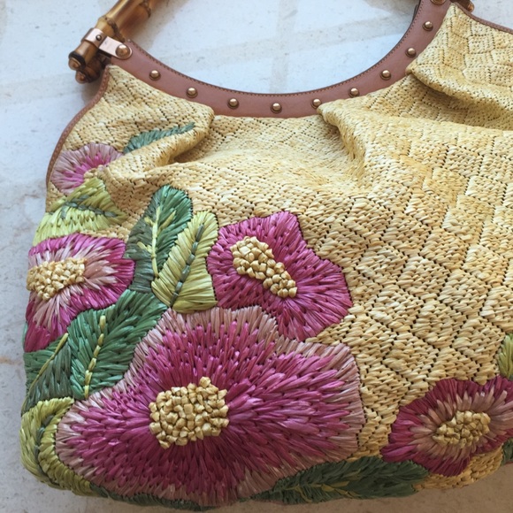 Gucci Handbag - Picture 2 of 4