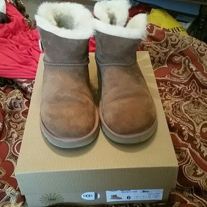 K Mini Bailey Button Ugg Boots****On Hold******