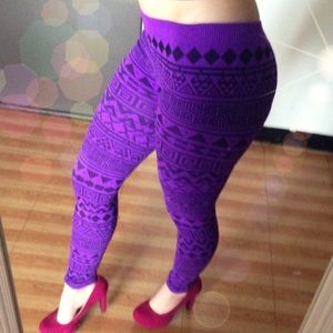 PRICE✂️Akira Chicago purple tribal leggings