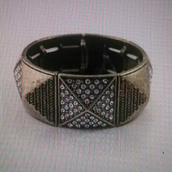 Pyramid Rhinestone Elastic Bracelet