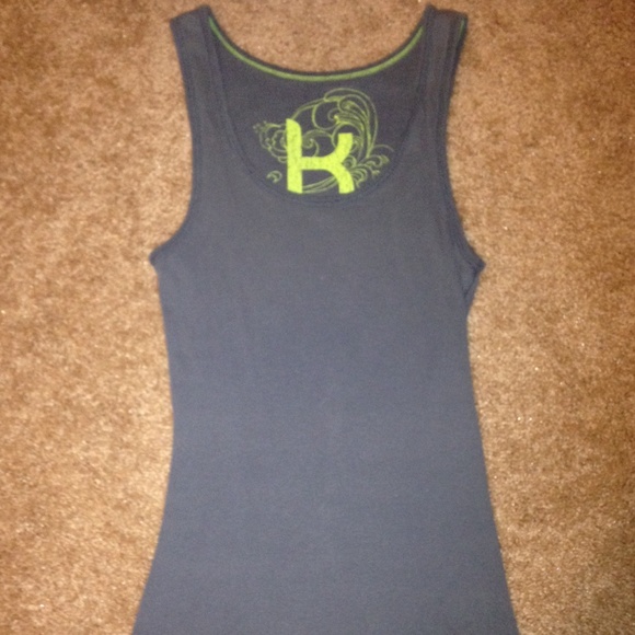 Gray tank top