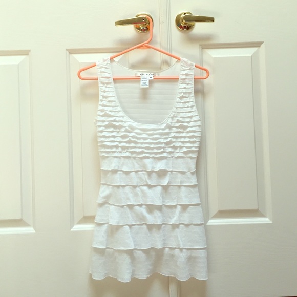 White ruffled Max Studio long top, only worn once!