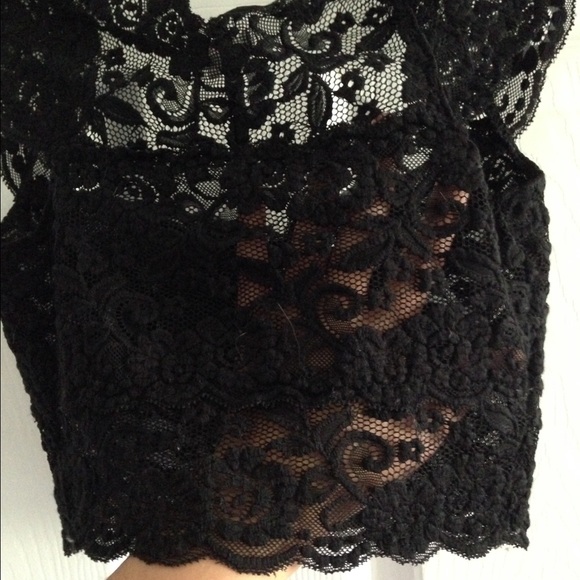 🌸GARAGE🌸 black lace crop top - Picture 3 of 4