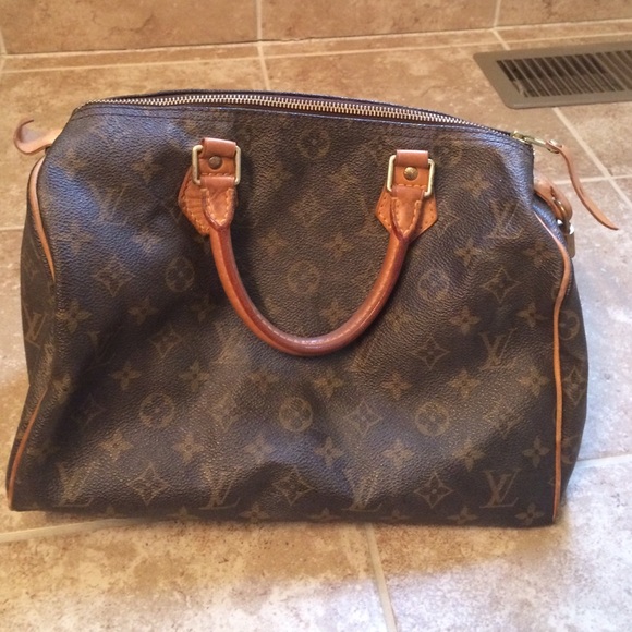 Louis Vuitton a Speedy 30