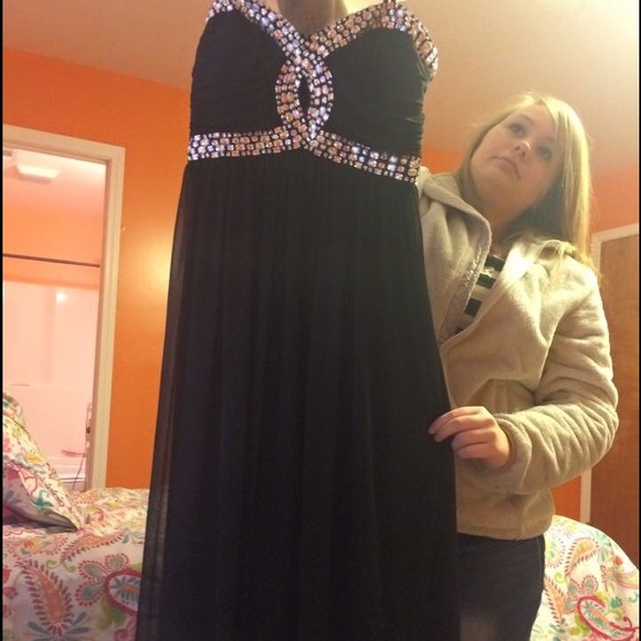Prom dress - Picture 1 of 1
