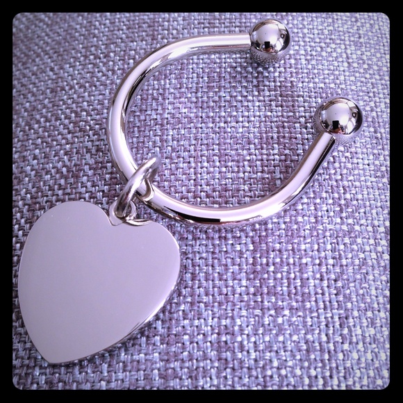 New Silverplated Heart Charm Horseshoe Keychain