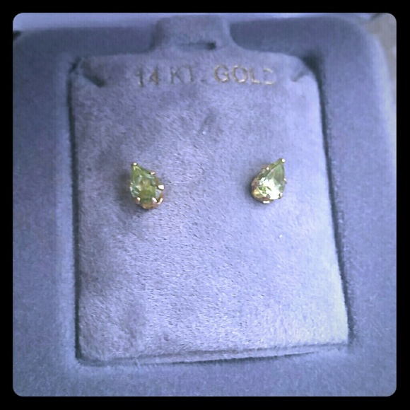 14k gold Peridot earrings