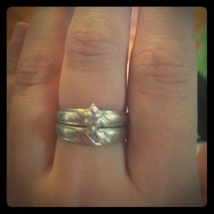 White gold diamond ring