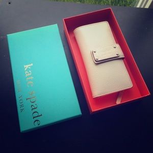 Kate spade wallet. 100% authentic