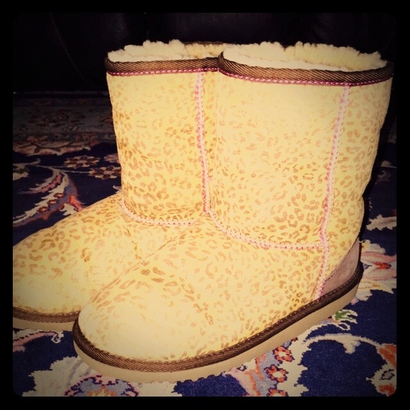 Cheetah UGG boots (shorts)