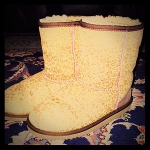 Cheetah UGG boots (shorts)