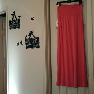 Long foldover waist maxi skirt.