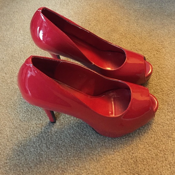 🛑SOLD🛑 Red peep toe pumps - Picture 2 of 3