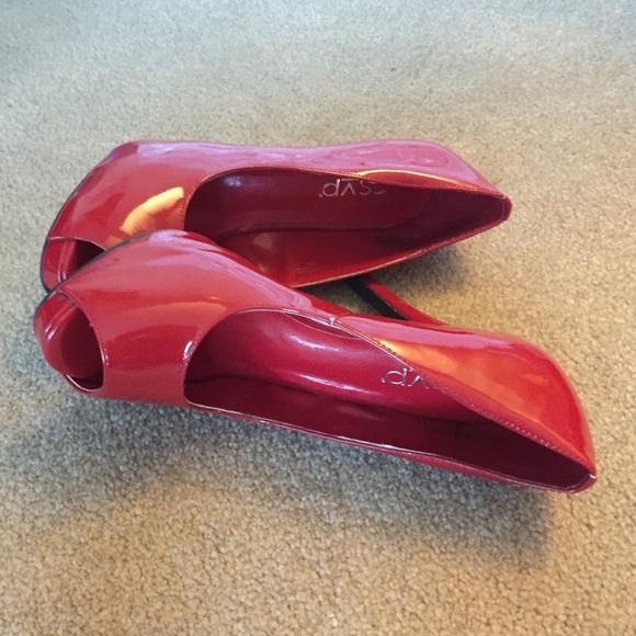 🛑SOLD🛑 Red peep toe pumps - Picture 3 of 3