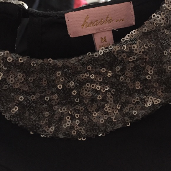 Shirt with sequin details ✨ - Picture 2 of 3