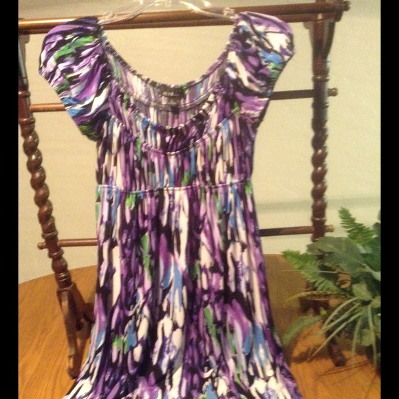 Multi colored work or play dress - Picture 2 of 4
