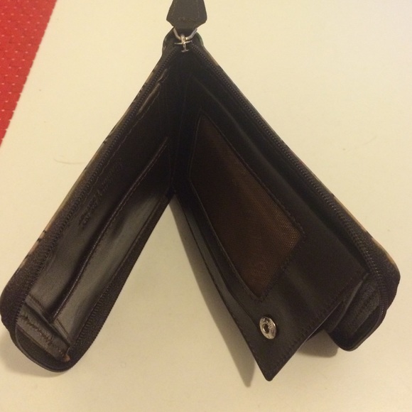 Wallet - Picture 3 of 4