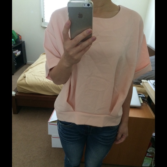 🎉PM Editor PICK🎉New Pleated Front Cropped Top - Picture 4 of 4