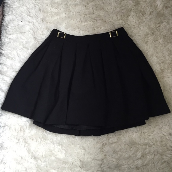 Forever 21 Dresses & Skirts - Forever 21 Black Pleated Skirt