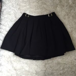 Forever 21 Black Pleated Skirt