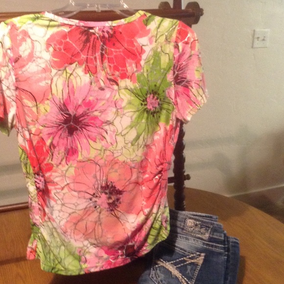 Multi colored top - Picture 2 of 2