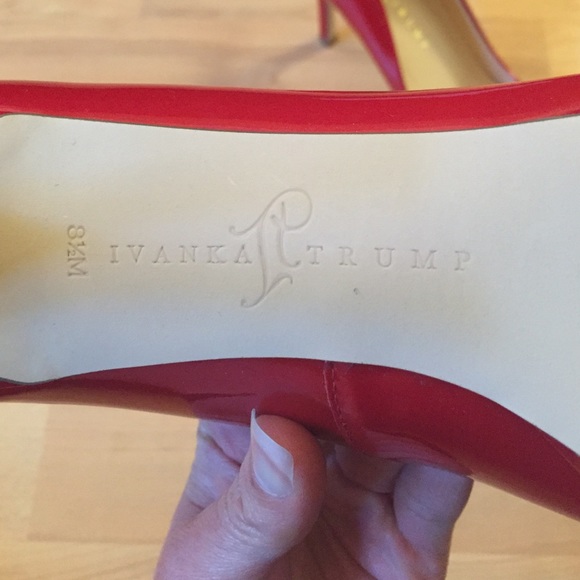 🚫SOLD🚫 Red Patent Leather Ivanka Trump Pumps NWT - Picture 3 of 4
