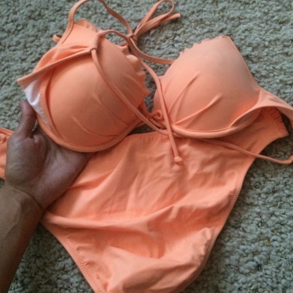 NWOT VS BIKINK SET BEAUTIFUL MELON COLOR - Picture 4 of 4