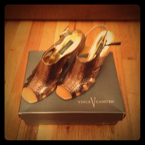 Vince Camuto Shoes