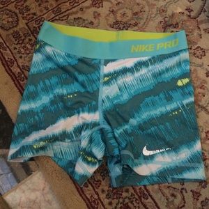 Rare Nike pro design