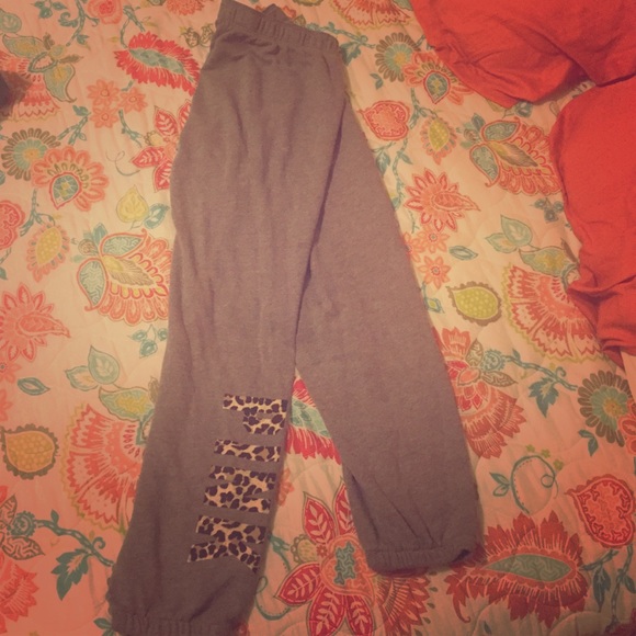 MAKE AN OFFER PINK gray cheetah sweats