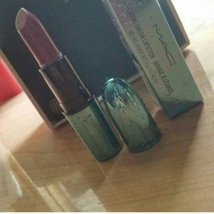 M.A.C Alluring aquatics Lipstick