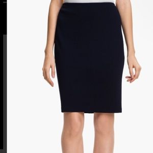 Beautiful St. John Collection Knit skirt
