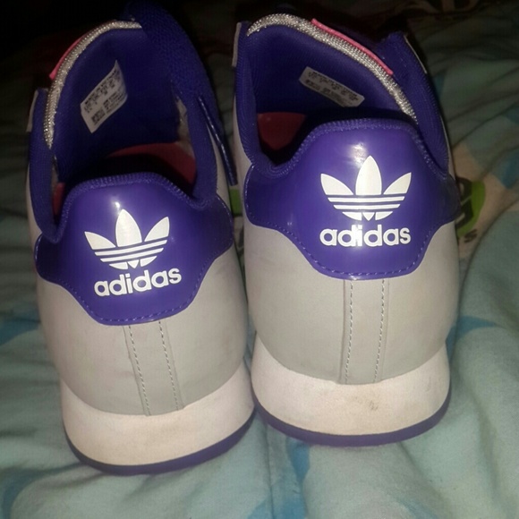 Addidas Samoas - Picture 2 of 3