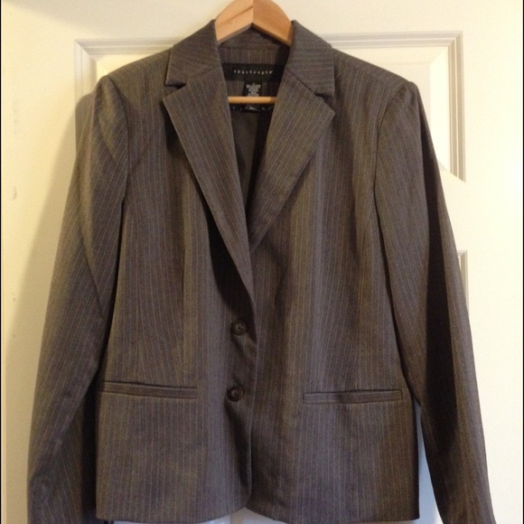 Apostrophe Brown gray pink blue blazer and skirt