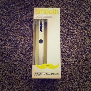 Paul Mitchell LE Mustache Smoothing Iron