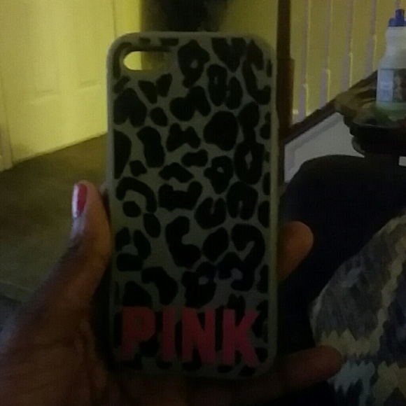 IPhone 5c Victoria Secret case - Picture 1 of 2