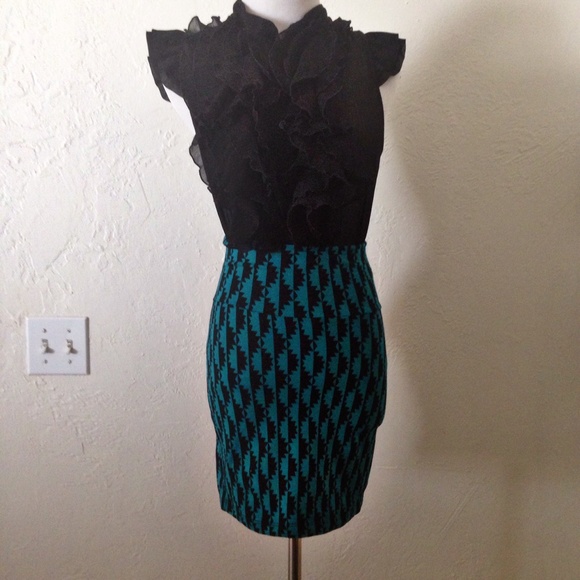 Black and Turquoise Mini Skirt - Picture 2 of 4