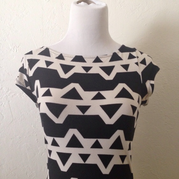 Forever 21 Cream and Black Bodycon Mini Dress - Picture 2 of 5